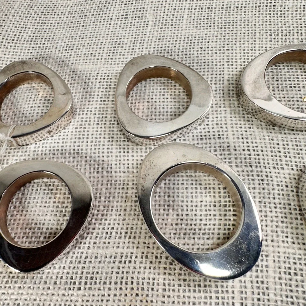 Crate & Barrel Silver‎ Napkin Rings Set of 6 Organic Asymmetric Shapes 620-211